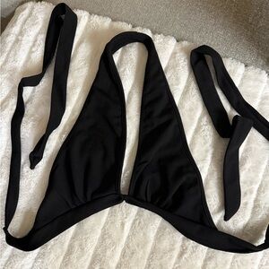 SHEIN Black Ribbed Crop Top